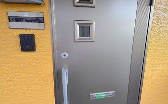 玄関ドア