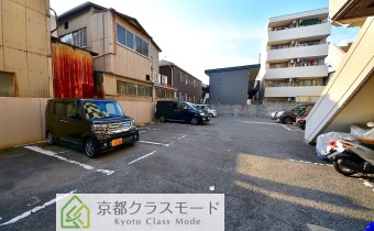 敷地内ガレージ