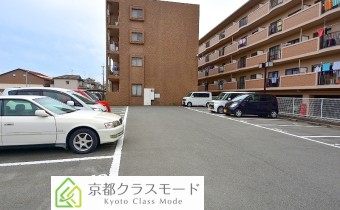 敷地内ガレージ