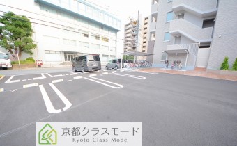 敷地内ガレージ