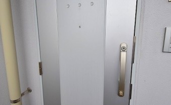 玄関ドア