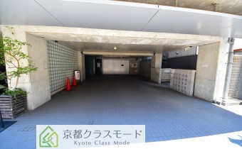 敷地内ガレージ