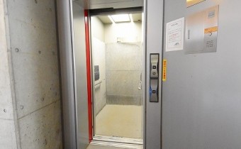 エレベーター