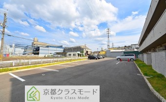 敷地内ガレージ