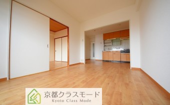 リビングは10帖♪新婚様におすすめお部屋！