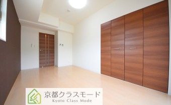 落ち着いたシックな洋室♪