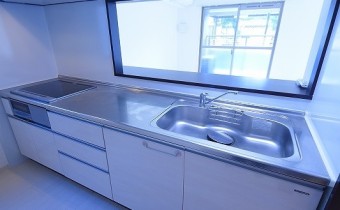 システムキッチン　　※写真は101号室のものです