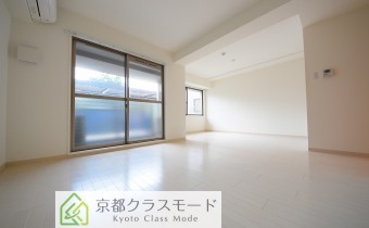 リビング　　※写真は101号室のものです