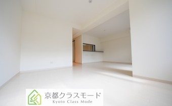 リビング　　※写真は101号室のものです