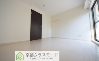 洋室　　※写真は101号室のものです