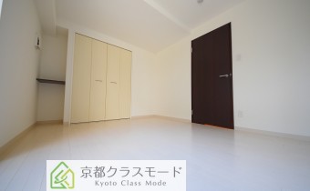 洋室　　※写真は101号室のものです