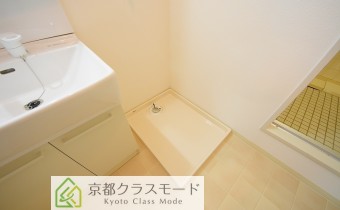 洗濯機置場　※室内写真は106号のものです