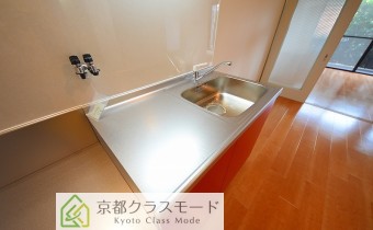 調理スペース　※室内写真は106号のものです