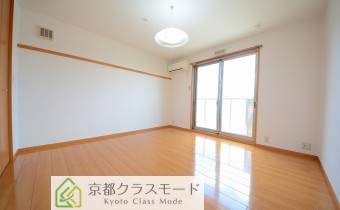 Room8