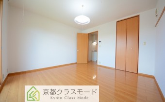 Room8