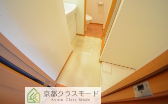※室内写真は同マンション内の別タイプのお部屋になります。