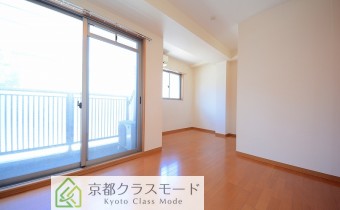 ※室内写真は同マンション内の別タイプのお部屋になります。