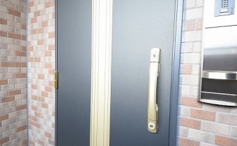 玄関ドア