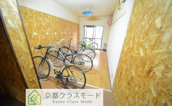 駐輪スペース　マンション内ですので安心です♪