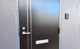 玄関ドア