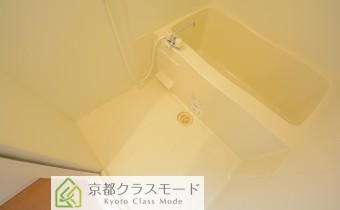 ※室内写真は同マンション内・別タイプの参考画像となります。