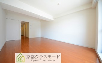 ※室内写真は同マンション内・別タイプの参考画像となります。