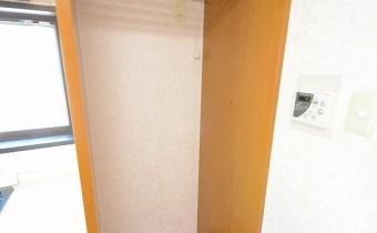冷蔵庫置き場
