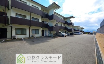 敷地内ガレージ