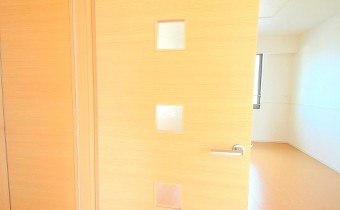 ペットドア付　＊画像は同タイプ301号室の画像です。