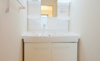 シャンプードレッサー　＊画像は同タイプ301号室の画像です。