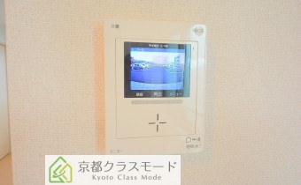ＴＶモニターホン　＊画像は同タイプ301号室の画像です。