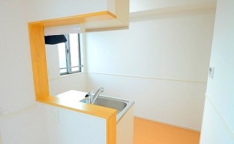 カウンターキッチン　＊画像は同タイプ301号室の画像です。