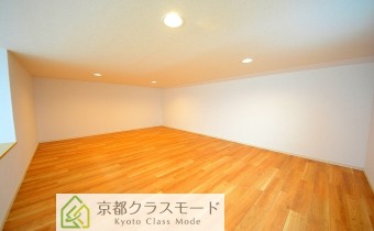 ロフト 9.2　＊画像は同タイプ301号室の画像です。