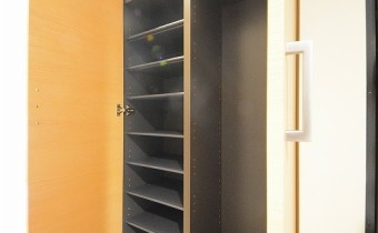 シューズボックス①