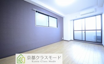※室内写真は同マンション内の307号室のものです。