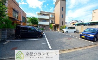 敷地内ガレージ