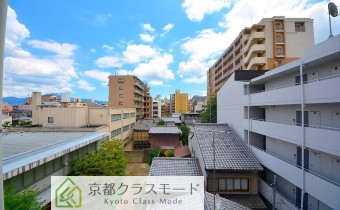 洋室6.2帖側・眺望・東向き
