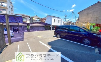 敷地内ガレージ