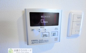 電気給湯器操作パネル