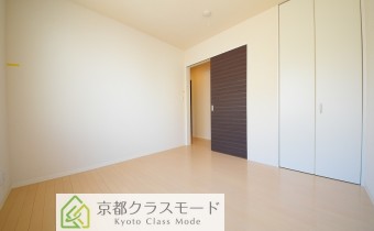 洋室6.9帖・別アングル