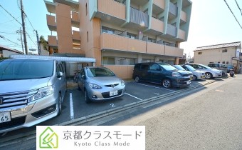 敷地内ガレージ