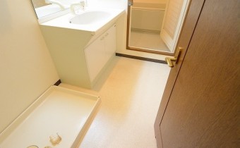 ※室内写真は同マンション内・別タイプの参考画像となります。