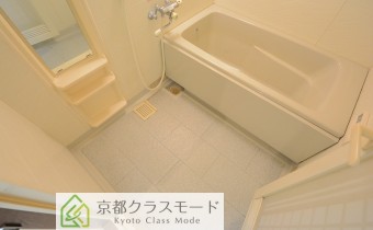 ※室内写真は同マンション内・別タイプの参考画像となります。