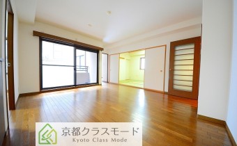 ※室内写真は同マンション内・別タイプの参考画像となります。