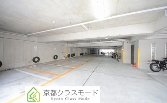 敷地内ガレージ