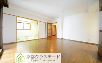 ※室内写真は同マンション内・別タイプの参考画像となります。