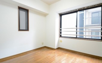 ※室内写真は同マンション内・別タイプの参考画像となります。