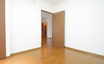 ※室内写真は同マンション内・別タイプの参考画像となります。