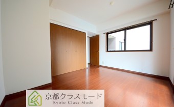 ※室内写真は同マンション内・別タイプの参考画像となります。