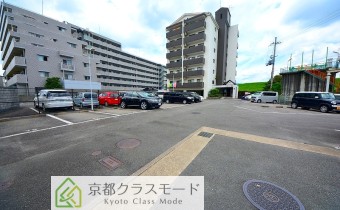 敷地内ガレージ